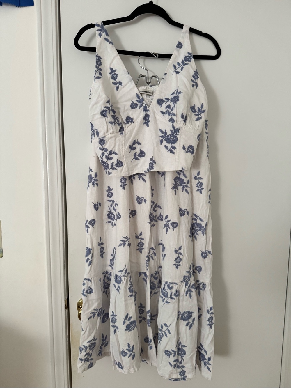 MATCHING SET! Abercrombie & Fitch Linen White and Light blue top and midi skirt